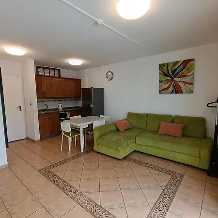 Americas Pk Apartment *